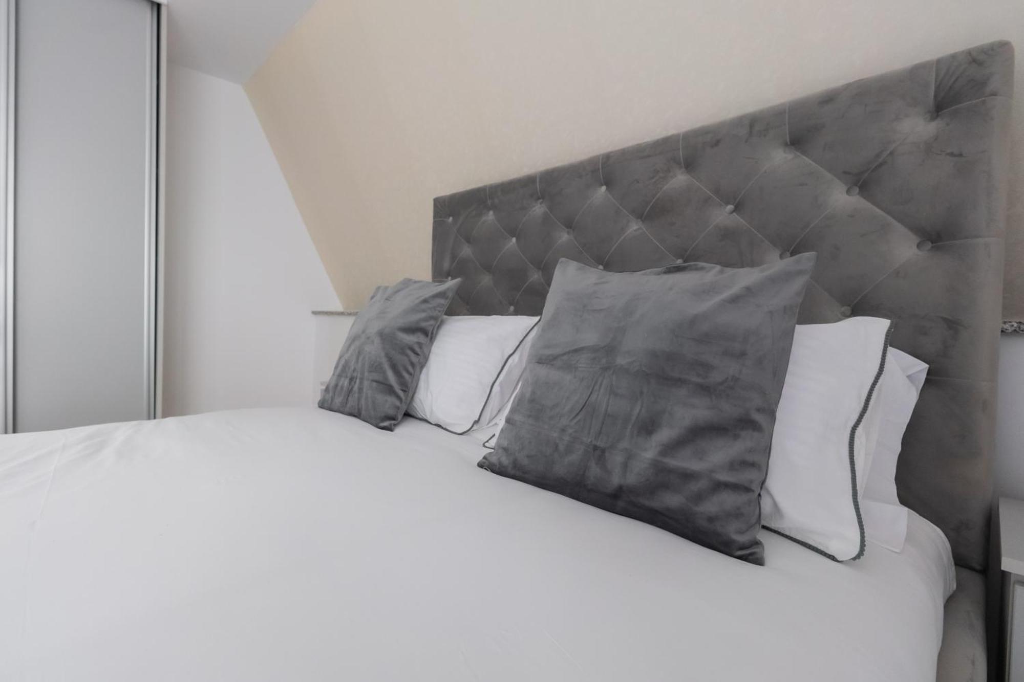 All Stars Aparments Satu Mare Ngoại thất bức ảnh